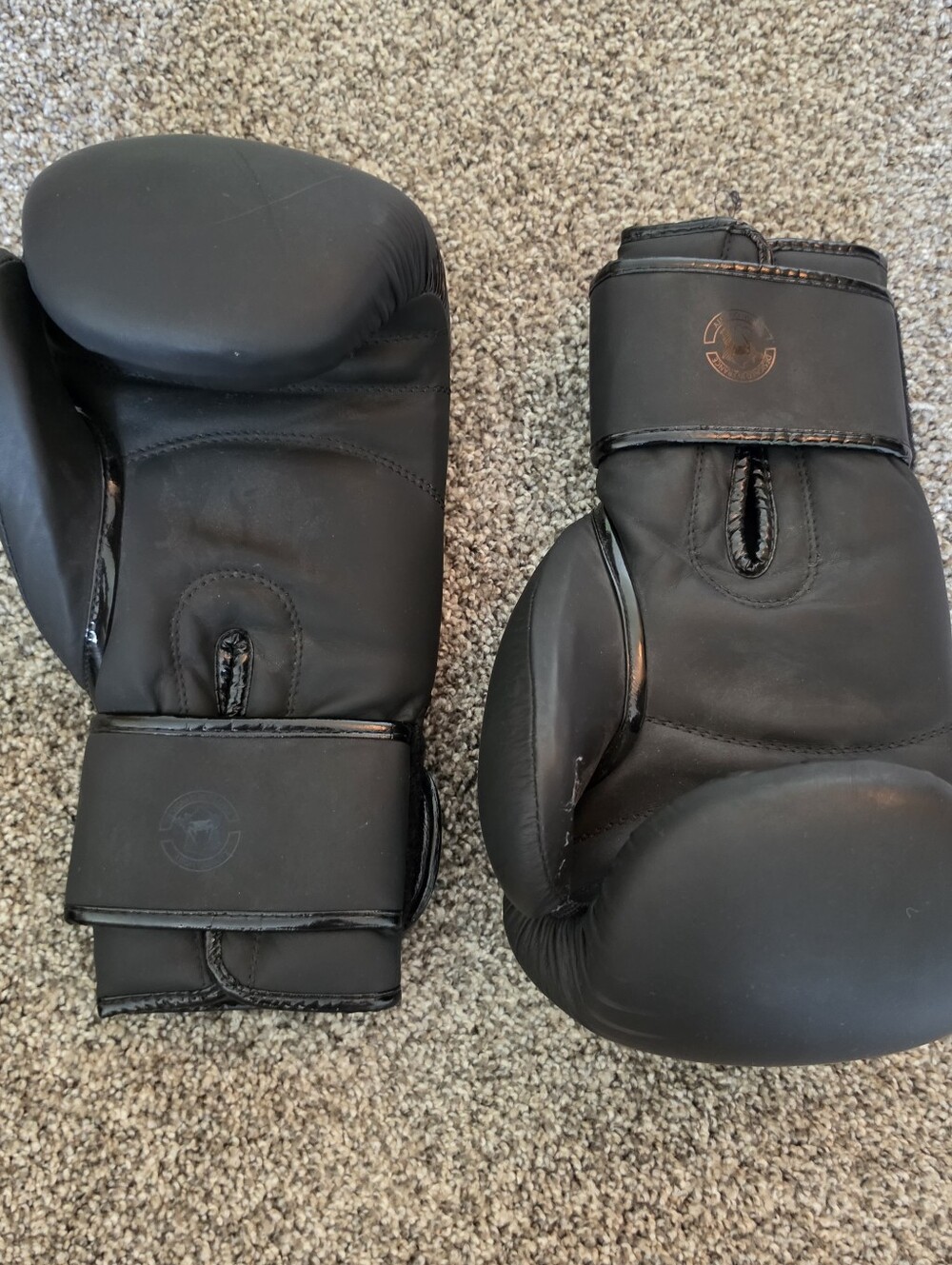 Venum Contender 2.0 Mens New 16oz Black Boxing Gloves